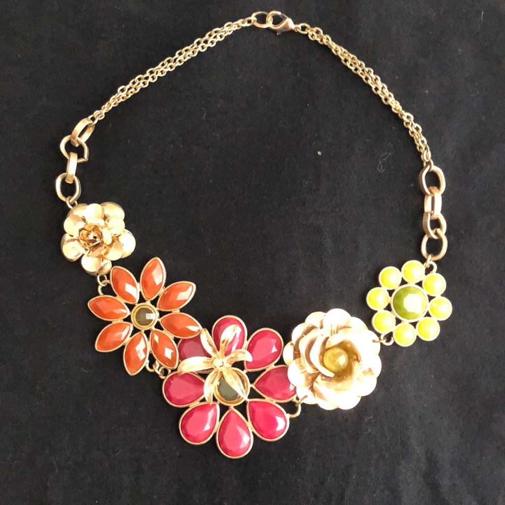 Floral statement necklace
